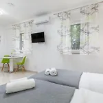 Marine Lux Apartamento