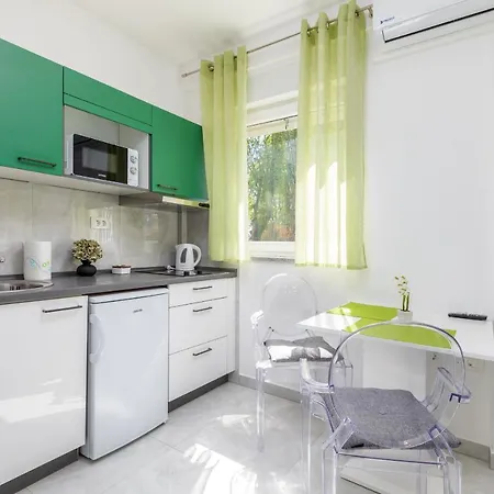 Marine Lux Apartman Póla