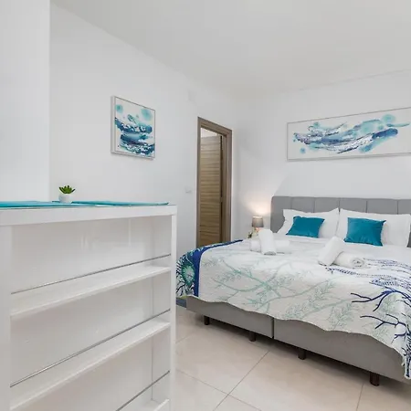 Marine Lux Apartman Póla