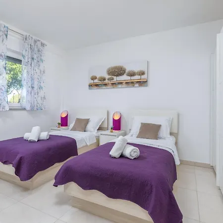 Apartman Marine Lux Póla