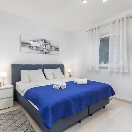 Apartment Marine Lux *