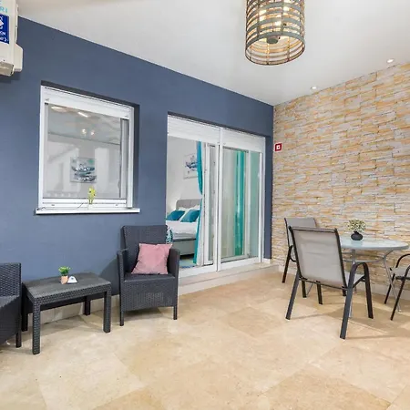 Marine Lux Apartman Póla