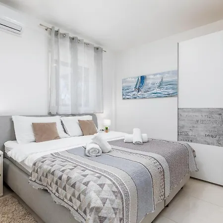 Apartment Marine Lux Pula