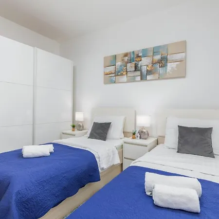 Apartment Marine Lux Pula