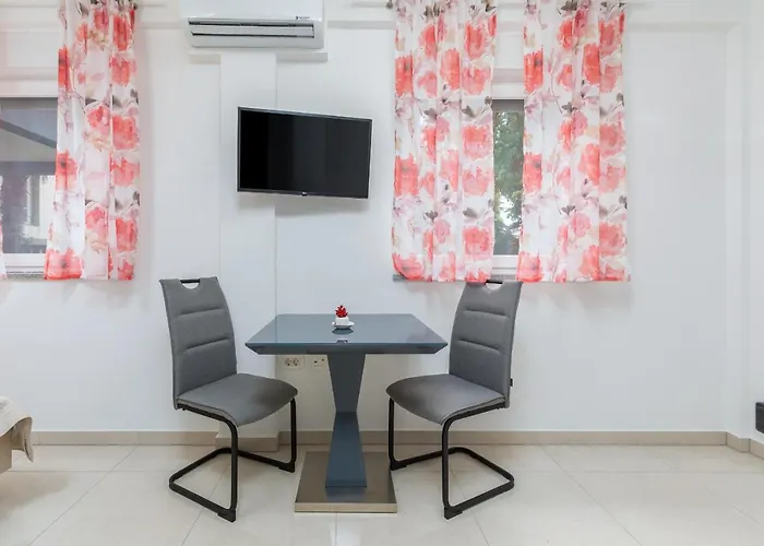 Marine Lux Πούλα