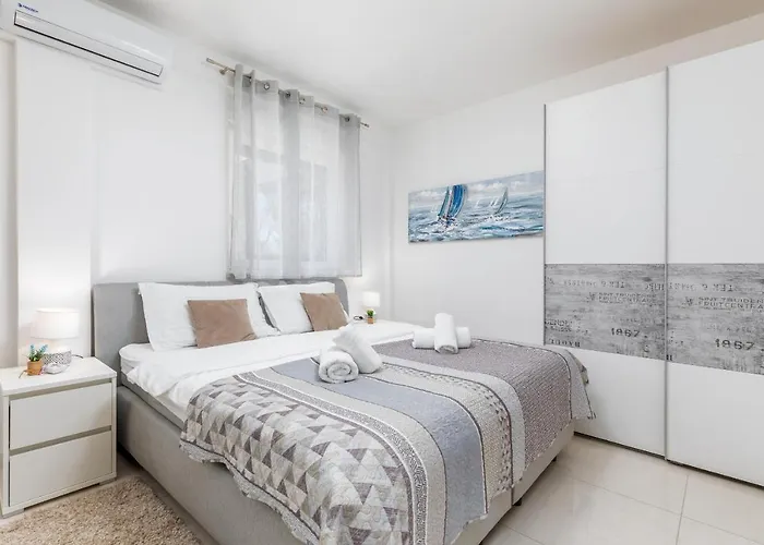 Διαμέρισμα Marine Lux Πούλα