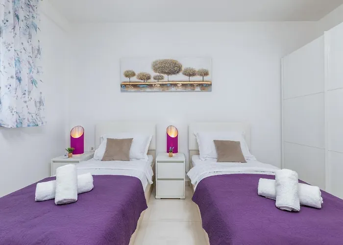 Διαμέρισμα Marine Lux *