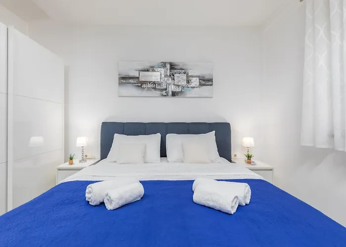 Διαμέρισμα Marine Lux *