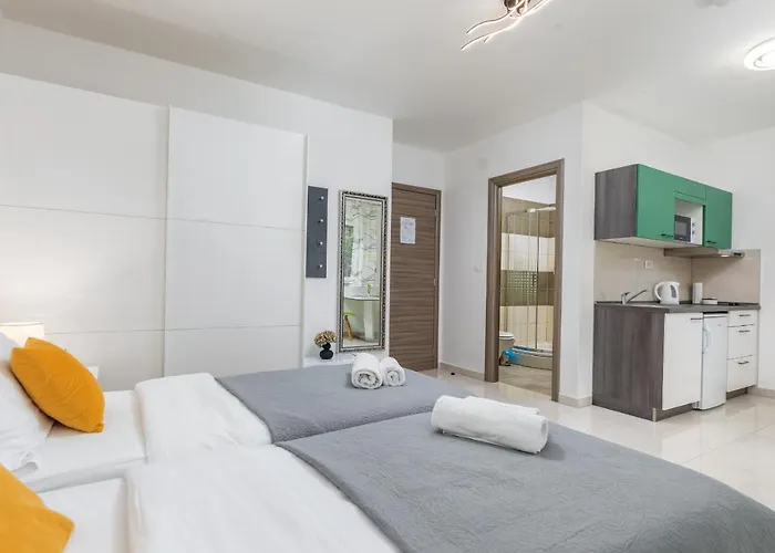 Marine Lux Πούλα