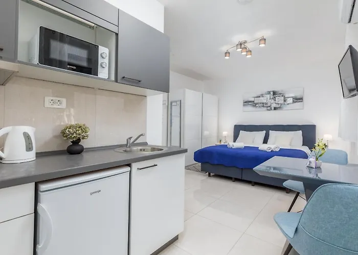 Marine Lux Apartment *
